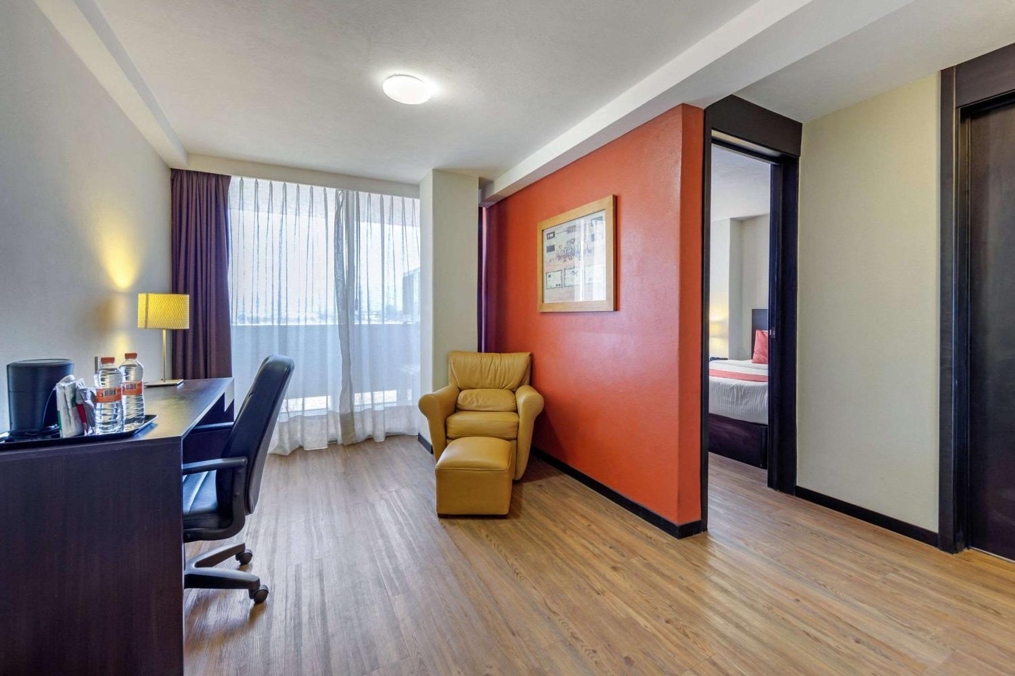 Comfort Inn San Luis Potosí Exterior foto