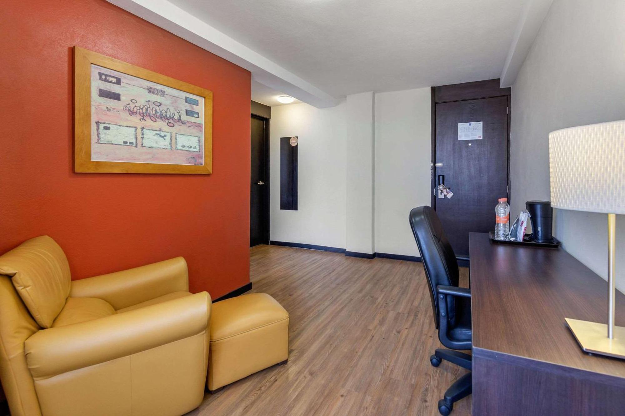 Comfort Inn San Luis Potosí Exterior foto